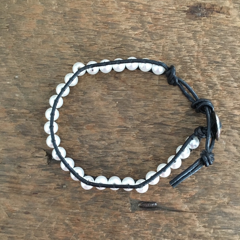 Faux Pearl & leather bracelet